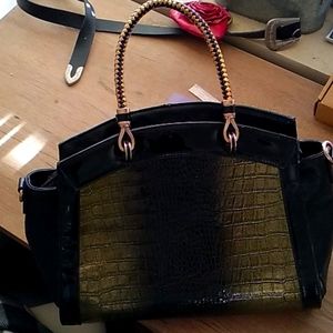Simulated aligator purse beautiful fashion